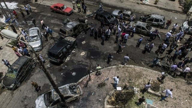 مسرح انفجار سيارة النائب العام المصري في القاهرة 29 يونيو 2015 (AFP)