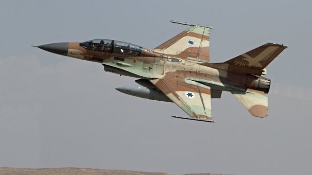 طائرة F-16 تابعة لسلاح الجو الإسرائيلي (Flash90/Ofer ZIdon)