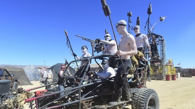 مهرجان "أرض الخراب" (AFP)