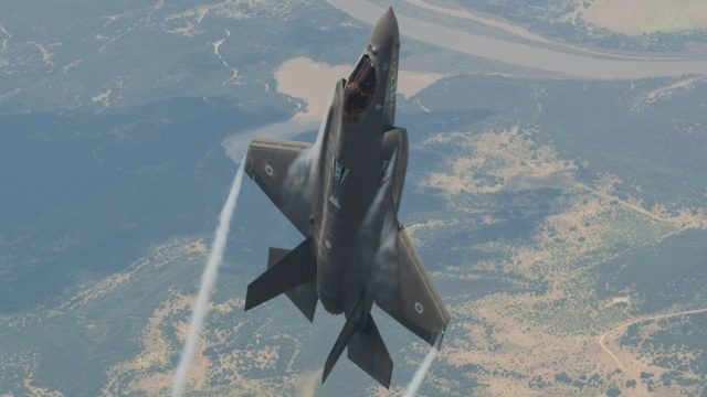 (Liz Lutz) تعرفوا إلى F-35