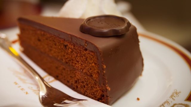 النمسا: ‏Sachertorte (Flickr/Sagar Mahanty)