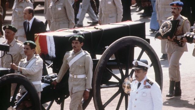 جنازة الرئيس المصري الراحل أنور السادات عام 1981 (AFP)